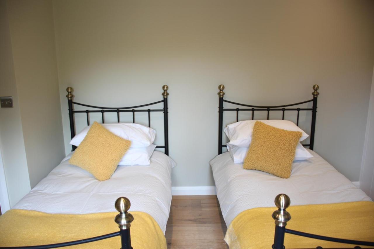 Wonderfully Spacious Luxury Holiday Cottage Billingshurst Exterior foto